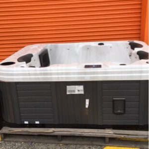 NEW SPA INDUSTRIES AUSTRALIAN MADE OUTDOOR PORTABLE 5 SEATER SPA WITH 2 X 3HP MASSAGING PUMPS LED LIGHTING CIRCULATION PUMP S/STEEL JETS 3KW HEATER 1 LOUNGE 4 SEATS 58 JETS 2.28M X 2.28M WITH HARD COVER INCLUDED WITH 12 MONTH WARRANTY RRP$9990