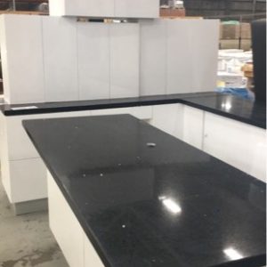 NEW L SHAPE KITCHEN WITH SEPARATE ISLAND BENCH IN HIGH GLOSS WHITE 2 PAC PAINTED FINISH WITH PLAIN PENCIL EDGE DOORS WITH STAR BLACK RECONSTITUTED STONE BENCH TOPS NO PANTRY PROVIDED BL/K5A/SB