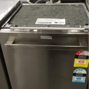 600MM S/STEEL INTEGRATED DISHWASHER W6082A411B SKU 300011445 WITH 12 MONTH LIMITED WARRANTY - WITHIN 40KLM OF MELB CBD