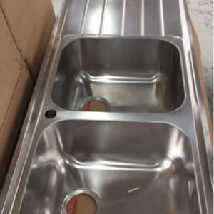 FRANKE NEX621 S/STEEL DOUBLE BOWL SINK WITH RIGHT HAND DRAINER WITH FRANKE WASTES AND CLIPS
