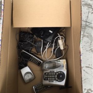 BOX OF USED UNIDEN CORDLESS PHONES SOLD AS IS NO WARRANTY