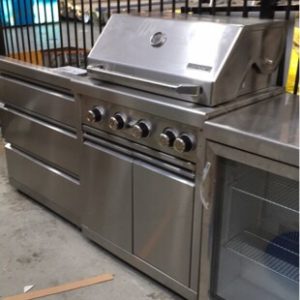 EX DISPLAY S/STEEL OUTDOOR BBQ KITCHEN WITH HERO GASMATE 4 BURNER BBQ WITH DRAWER MODULE MATADOR SINGLE DOOR BAR FRIDGE RRP$5311 ALL S/STEEL WITH BLACK STONE BENCH TOPS WITH 12 MONTH WARRANTY