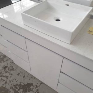 1200MM SINGLE BOWL VANITY GLOSS WHITE WITH CENTRAL DOORS AND DRAWERS EACH END WITH WHITE STONE BENCH TOP WITH ABOVE COUNTER BOWLS BN1200/BD