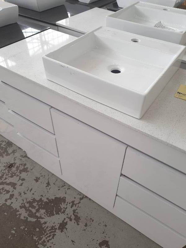 1200MM SINGLE BOWL VANITY GLOSS WHITE WITH CENTRAL DOORS AND DRAWERS EACH END WITH WHITE STONE BENCH TOP WITH ABOVE COUNTER BOWLS BN1200/BD