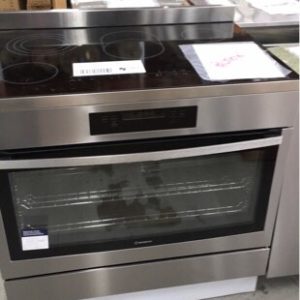 WESTINGHOUSE 900MM ELECTRIC FREESTANDING OVEN ALL ELECTRIC WITH MULTIFUNCTION WITH ELECTRIC GRILL MODEL WFE946SB WITH 6 MONTH WARRANTY S/N C7380120