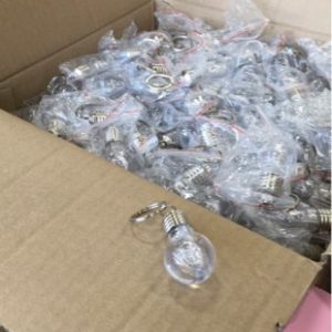 BOX OF 100 PCE BATTERY OPERATED LED BULB KEYRING LIGHT WITH 7 COLOUR CHANGES