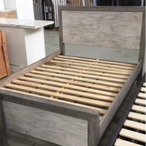 NEW RECYCLED PINE QUEEN BED FRAME WITH WHITE WASH FINISH 4 BOXES ON PICK UP