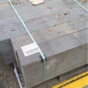 PALLET OF BLUE STONE SAWN STRAIGHT KERB PAVERS 1000 - 1200 X 150 X300MM PAVEMENT OR FOOTPATH QTY 7 PIECES APRO1-14