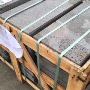 PALLET OF BLUE STONE SAWN PAVERS 600 X 300 X 20MM FLOOR/WALL PAVING QTY 90 PIECES - APRO1-8