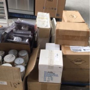 LARGE PALLET OF ASSORTED GOODS INCLUDING NOIRET HEATER (NO WARRANTY) RAINDROP WALL BARS RETRACTABLE CLOTHES LINE WALL STOPS WHITE HOSES HAND SHOWER HEADS SOLD AS IS