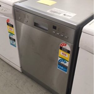BRAND NEW EURO 600MM S/STEEL DISHWASHER EDS14PXS 14 PLACE SETTINGS COUNTER BALANCED DOOR THAT CAN BE OPENED TO ANY ANGLE 2 LEVEL HEIGHT ADJUSTMENT TOP BASKET 7 WASH PROGAM LATEST DESIGN INLET & FILTER SYSTEM 12 MONTH WARRANTY **SOLD WITH SLIGHT DENT ON SIDE SOLD AS IS*