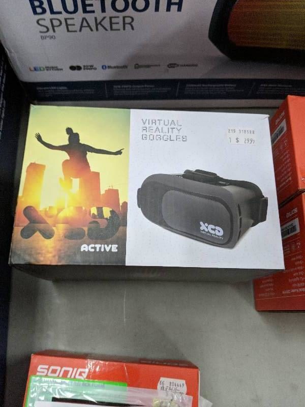 RETAIL RETURNS - VR GOGGLES SOLD AS IS