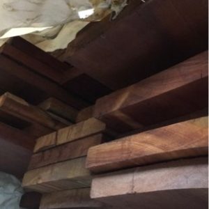 135X19 FEATURE GRADE SPOTTED GUM DECKING-(PACK CONSISTS OF RANDOM SHORT LENGTHS)