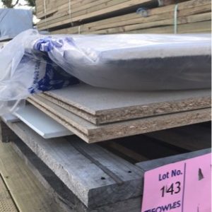 MIXED PALLET OF SHEET MATERIAL INCL PARTICLEBOARD FLOORING CEMENT SHEETS ETC