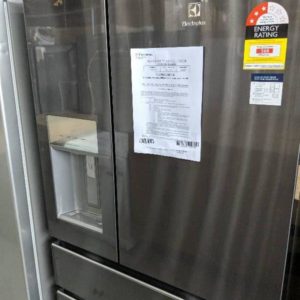 ELECTROLUX EHE6899BA FRENCH DOOR FRIDGE DARK STAINLESS STEEL FEATURING FULLY CONVERTIBLE ENTERTAINER DRAWERS THAT CAN BE ADJUSTED FROM -23 TO 7 DEGREES WITH ICE & WATER LINK TO ELECTROLUX APP FOR MONITORING AND UPDATES RRP$3295 12 MONTH WARRANTY S/N B84973285