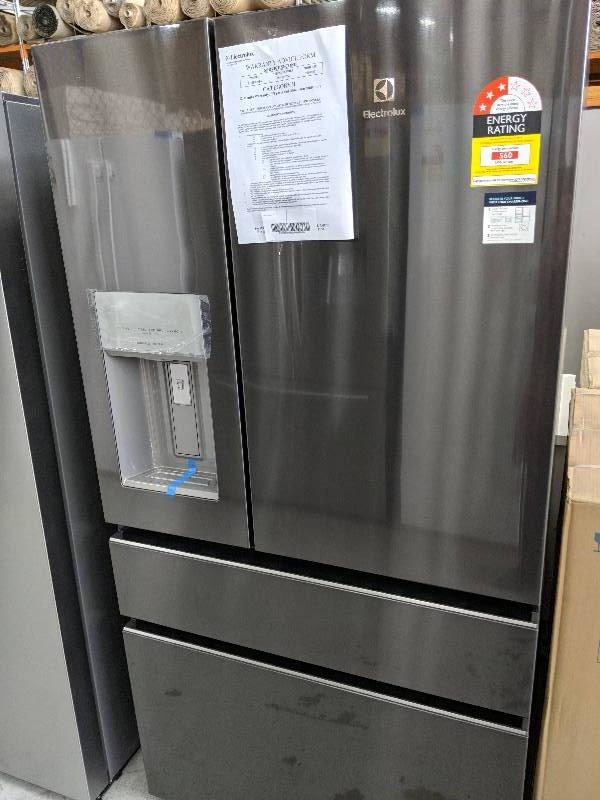 ELECTROLUX EHE6899BA FRENCH DOOR FRIDGE DARK STAINLESS STEEL FEATURING FULLY CONVERTIBLE ENTERTAINER DRAWERS THAT CAN BE ADJUSTED FROM -23 TO 7 DEGREES WITH ICE & WATER LINK TO ELECTROLUX APP FOR MONITORING AND UPDATES RRP$3295 12 MONTH WARRANTY S/N B84571764