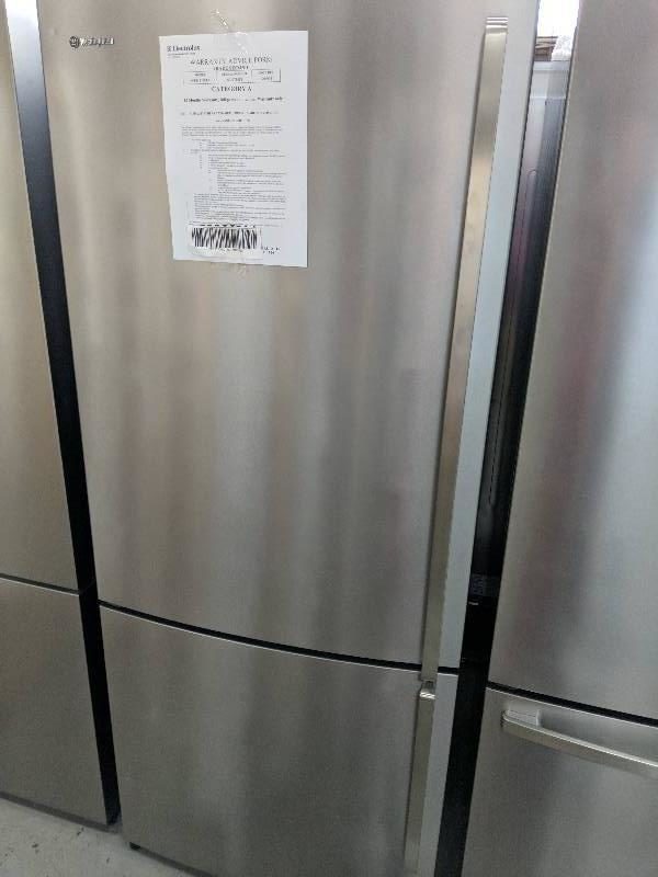 WESTINGHOUSE WBE4514SA S/STEEL BOTTOM MOUNT FRIDGE 453LITRE FULLY ADJUSTABLE INTERIOR 3.5 STAR ENERGY RATING MULTI FLOW SYSTEM RRP$1097 S/N A91076962 WITH 12 MONTH WARRANTY