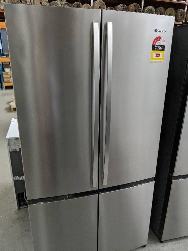 WESTINGHOUSE WQE6000SA 4 DOOR FRENCH DOOR FRIDGE 600LITRE WITH DOUBLE DOOR FREEZER TO FIT 900MM CAVITY FLEX FRESH DUAL SEALED CRISPERS FLEX SPACE INTERIOR WITH SPILLSAFE GLASS SHELVING RRP$2099 S/N A84971650 12 MONTH WARRANTY