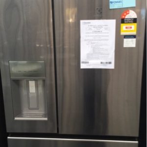 ELECTROLUX EHE6899BA FRENCH DOOR FRIDGE DARK STAINLESS STEEL FEATURING FULLY CONVERTIBLE ENTERTAINER DRAWERS THAT CAN BE ADJUSTED FROM -23 TO 7 DEGREES WITH ICE & WATER LINK TO ELECTROLUX APP FOR MONITORING AND UPDATES RRP$3295 12 MONTH WARRANTY S/N B83474391
