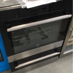 ELECTROLUX EVEP627SC DOUBLE WALL OVEN PRYOLYTIC 600MM WITH SEPARATE GRILL WITH 3 MOTH WARRANTY RRP$2850 S/N 70850103
