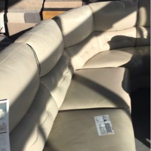 EX DISPLAY CREAM CORNER LEATHER LOUNGE WITH TWO ELECTRIC RECLINERS WITH USB