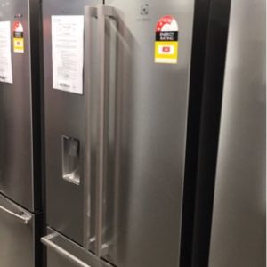 ELECTROLUX EHE5267SA S/STEEL 520 LITRE FRENCH DOOR FRIDGE WITH ICE & WATER 796MM WIDE BEST IN CLASS EFFICIENCY DOUBLE INSULATED CRISPERS HOLIDAY MODE RRP$2499 S/NB82471703 WITH 12 MONTH WARRANTY