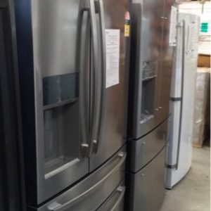WESTINGHOUSE WHE7074SA S/STEEL FRENCH DOOR FRIDGE 702LITRE WITH DUAL DRAWER FREEZER ICE & WATER DISPENSER FRESH SEAL AUTOMATIC HUMIDITY CONTROLLED CRISPERSSLIDE BACK UP & FLIP UP SHELVES & SNACK ZONES RRP$2498 S/N B 33544 WITH 12 MONTH WARRANTY