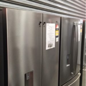 WESTINGHOUSE WQE6060SA 4 DOOR FRENCH DOOR FRIDGE 600LITRE WITH ICE & WATER DUAL SEALED CRISPERS FLEX SPACE INTERIOR WITH SPILLSAFE SHELVES RRP$2645 WITH 12 MONTH WARRANTY S/N A 91072501