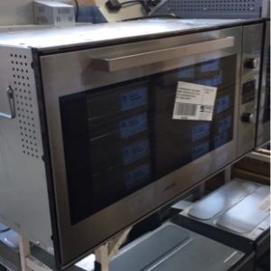 EX SHOWROOM DISPLAY EURO ESM90TSX 900MM 7 FUNCTION OVEN TRIPLE GLAZED DOOR EUROPEAN MADE RRP$1449 WITH 3 MONTH WARRANTY