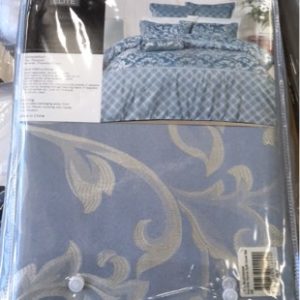 EX DISPLAY HOME FURNITURE - PATTERNED QUEEN DOONA SET SOLD AS IS