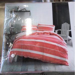 EX DISPLAY HOME FURNITURE - PATTERNED QUEEN DOONA SET SOLD AS IS