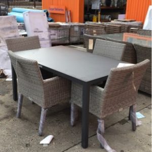 AMBER OUTDOOR DINING SETTING WITH TABLE AND 4 CHAIRS RRP$499