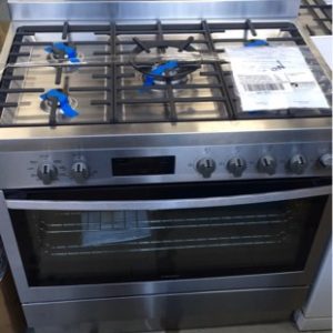 WESTINGHOUSE WFE914SB STAINLESS STEEL 900MM FREESTANDING DUEL FUEL OVEN WITH 5 GAS BURNERS WITH FLAME FAILURE DEVICE WITH 125 LITRE ELECTRIC OVEN WITH 8 FUNCTIONS AND TOUCH CONTROL CLOCK RRP$2599 WITH 3 MONTH WARRANTY S/N C71920204