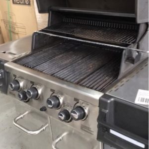 BROIL KING REGAL 4 BURNER BBQ -LPG HIGH QUALITY HEAVY DUTY HAS BEEN USED 3 MONTH WARRANTY RRP$2999