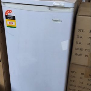 BRAND NEW NIGHTINGALE 131 LITRE WHITE VERTICAL FREEZER WITH 3 MONTH WARRANTY