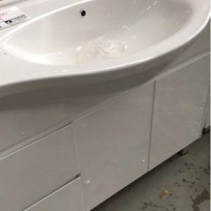 900MM GLOSS WHITE VANITY WITH FINGER PULL DOORS DRAWERS LEFT WITH WHITE CERAMIC VANITY TOP VPB900-192