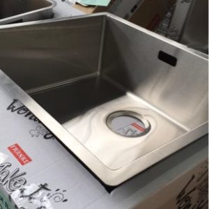 FRANKE BOX210-50 SINGLE UNDER MOUNT SINK WITH TIGHT RADIUS CORNERS WITH FRANKE WASTE RRP$774