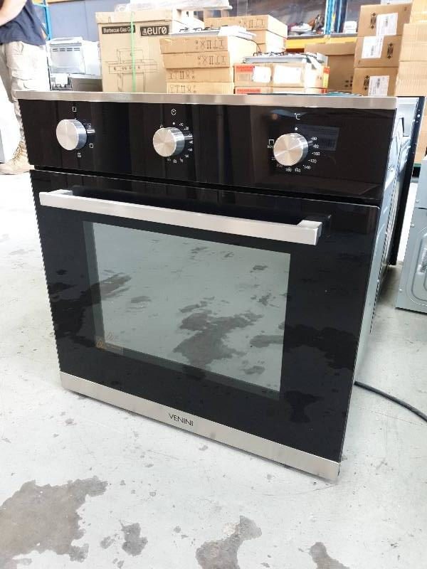 VENINI ELECTRIC OVEN V05S BLACK WITH 5 COOKING FUNCTIONS TRIPLE GLAZED DOOR WITH 3 MONTH WARRANTY