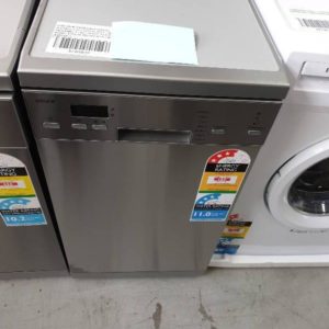 EURO 45CM DISHWASHER EDS45XS 10 PLACE SETTINGS FULLY DIGITAL WITH 7 WASH PROGRAMS 2 LEVEL HEIGHT ADJUSTMENT TOP BASKET RRP$729 DEO7598 WITH 3 MONTH WARRANTY