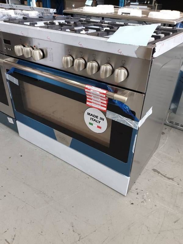 EURO EFS900GX 900MM S/STEEL FREESTANDING OVEN NATURAL GAS WITH 5 BURNER COOKTOP AND LARGE OVEN 109LITRE 8 MULTI FUNCTIONS RRP $2113 WITH 3 MONTH WARRANTY DEO 7589