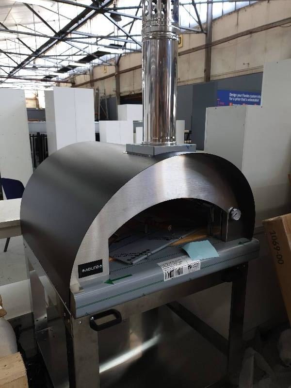 EURO EPZ800BS WOOD FIRED PIZZA OVEN 80 X 80 5 LARGE PIZZA CAPACITY VENTILATED S/STEEL DOOR WITH TIMBER HANDLE AND S/STEEL STAND ETR80PZ COMBINED RRP $4950