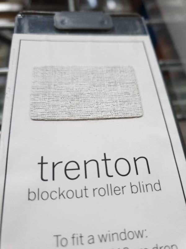 TRENTON BLOCK OUT ROLLER BLIND 60CMX210CM - SNOW