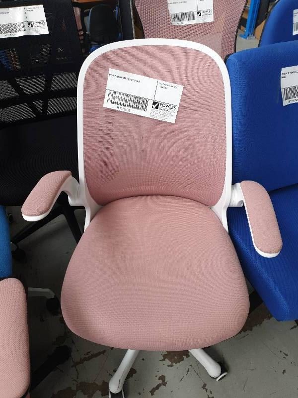 NEW PINK/WHITE OFFICE CHAIR