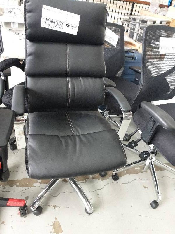 NEW BLACK EXECUTIVE OFFICE CHAIR