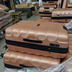 UNDER INSTRUCTIONS FROM A LEADING INSURER: NEW SUITCASE SETS FROM A WATER DAMAGE INSURANCE CLAIM SOLD ON AS IS / BUYER BEWARE" BASIS WITHOUT ANY GUARANTEE OR WARRANTY. 3 PIECE SET INCL CABIN MEDIUM AND LARGE RRP$890 - ROSE GOLD"
