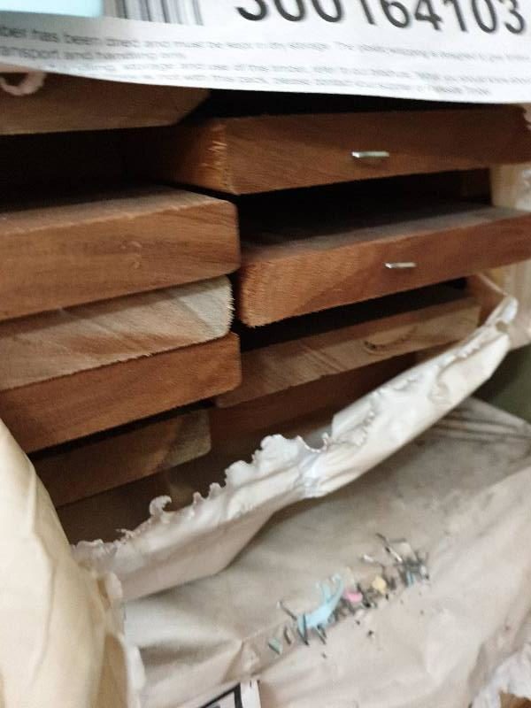 135X19 FEATURE GRADE SPOTTED GUM DECKING (PACK CONSISTS OF RANDON SHORT LENGTHS)
