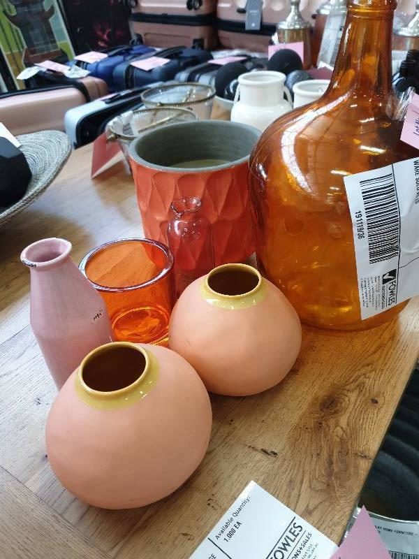 EX DISPLAY HOME DECOR - LOT OF 7 X ASSORTED ORANGE/PEACH VASES & GLASS WARE SOLD AS IS