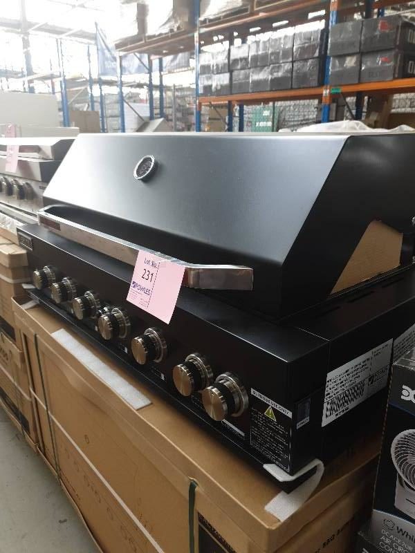 NEW EURO BLACK BUILT IN BBQ EAL1200RBQBL 65 BURNER WITH INFRARED REAR BURNER WITH ROTISSERIE SET 2 CAST IRON COOKING GRILLS WITH TEMPERATURE GUAGE 12 MONTH WARRANTY RRP$2100