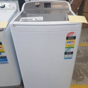 FISHER & PAYKEL TOP LOAD WASHING MACHINE 8.5KG FABRIC SMART TECHNOLOGY 12 WASH CYCLES RRP$1249 WITH 30 DAY WARRANTY WA8560P1