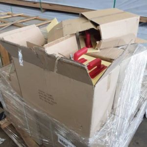 PALLET OF 432 RED HANDLE PLASTIC PLASTERERS FLOATS
